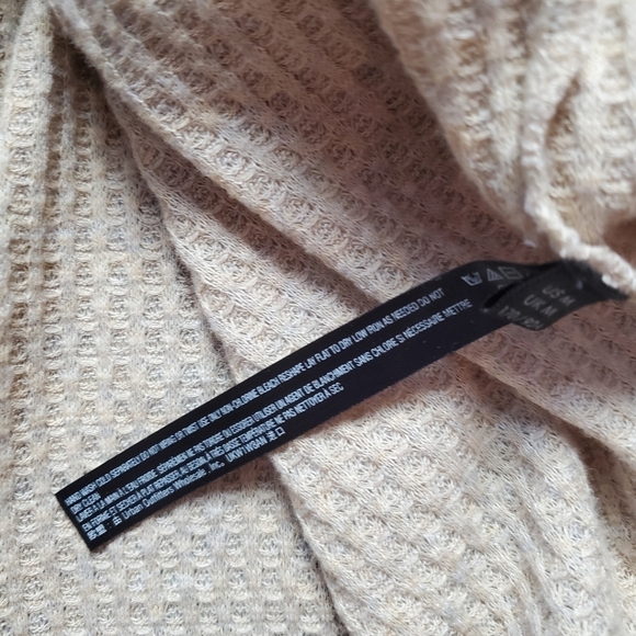 Out From Under Waffle‎ Knit Oversized Top Womens Medium Button up Tie Front Boho - Picture 9 of 12